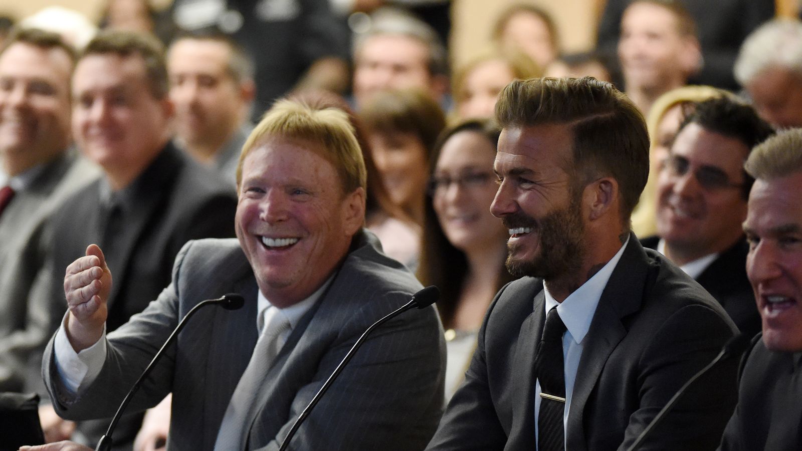 Las Vegas Raiders won’t need to create a domain name; Mark Davis registered it 20 years ago